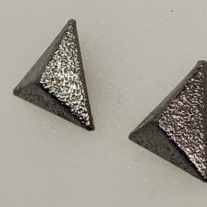 Earrings Triangle 3D shape Stud E_OT0008.